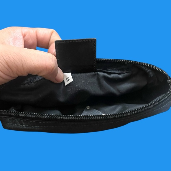 PRADA cosmetic pouch - Picture 5 of 5